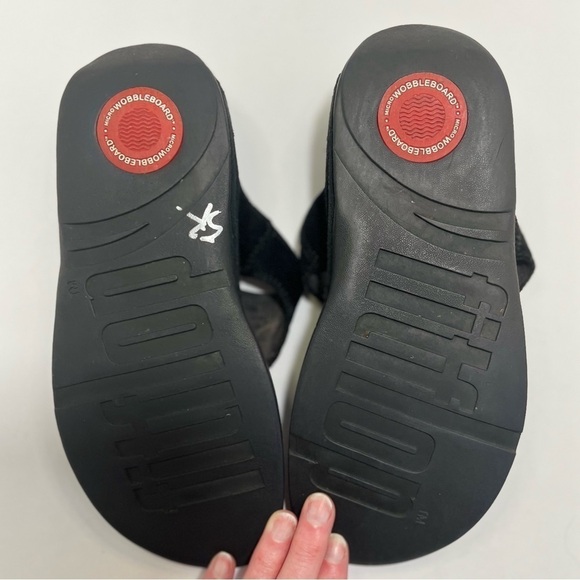 FITFLOP Black Micro Wobbleboard Thong Sandal Size 7 - Picture 10 of 16